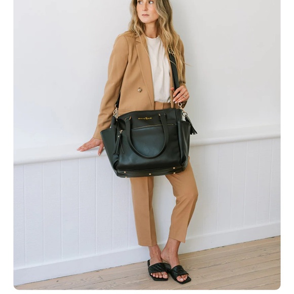 Travel Tote 
GEMINI CONVERTIBLE BACKPACK BLACK - Picture 7 of 12